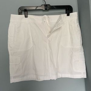 St. John’s Bay White Cargo Skort